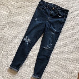 American Eagle hi-rise ripped jegging